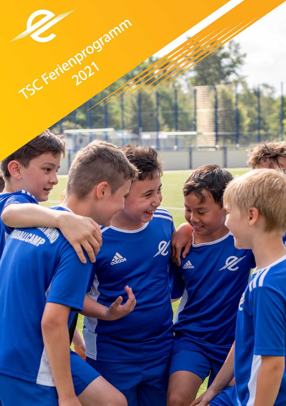 Sechs Kinder in blauen Trikots lachen und umarmen sich auf einem Fu&szlig;ballfeld. Oben links ist das Logo und der Titel sichtbar.