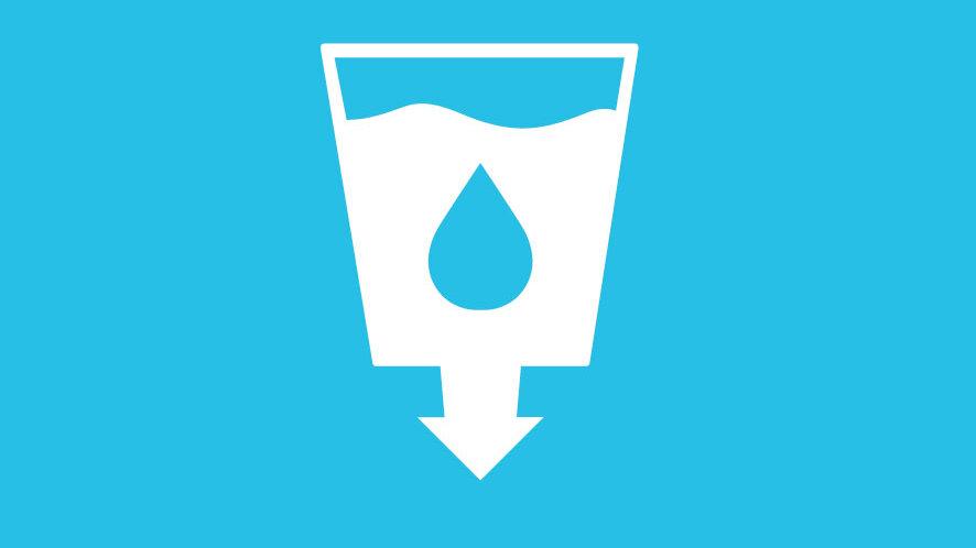 Symbol mit Glas Wasser und Tropfen auf cyanfarbenem Hintergrund, beschriftet mit &bdquo;Sauberes Wasser und Sanit&auml;reinrichtungen&ldquo;.
